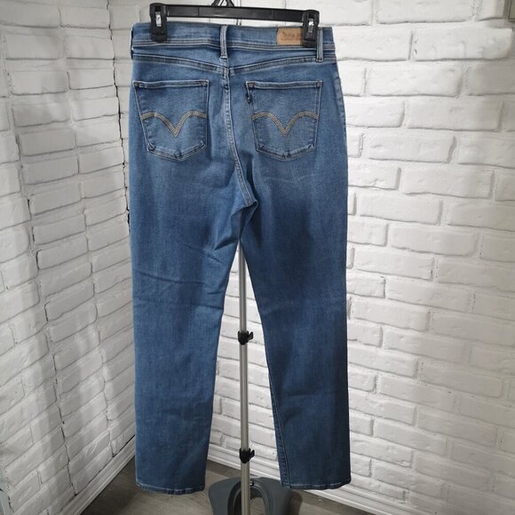 Levi's 512 Ladies Size 8 Perfectly Slimming Straight Leg Medium Wash Blue Jeans - Picture 2 of 16